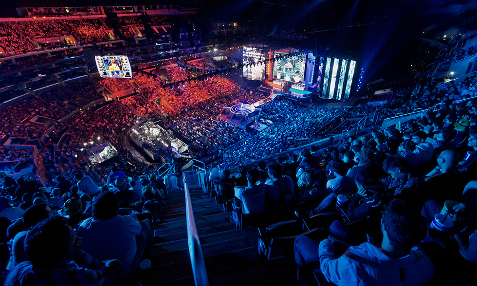 这能逆转吗？小三大嘴全力开火，击杀了 Leyan 团队处于巨大的劣势，扭转了局面