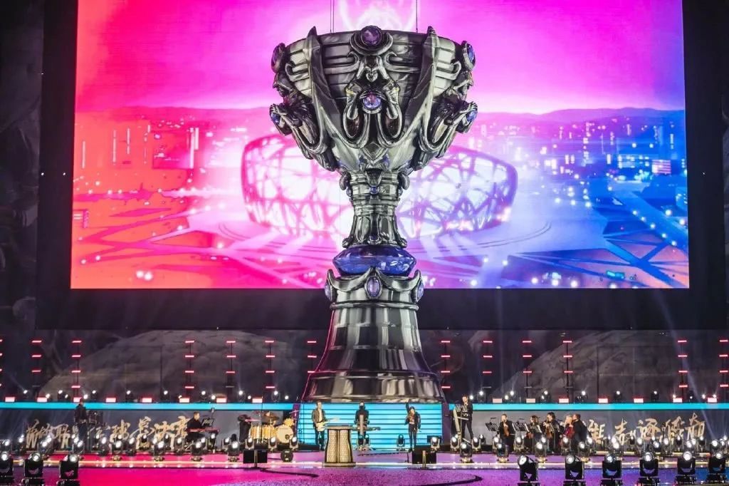 LPL季后赛D3每日TOP5：shanji汲魂痛击，死神降临痛击敌军